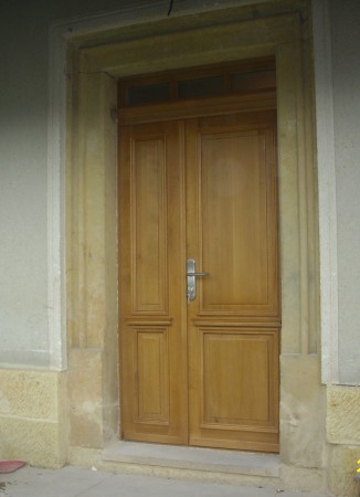 Dveře, vchodové dveře vrata a zárubně